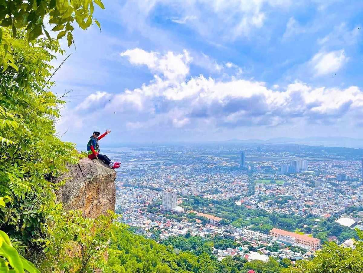 From Big Mountain Vung Tau, visitors can enjoy a panoramic view of Vung Tau City