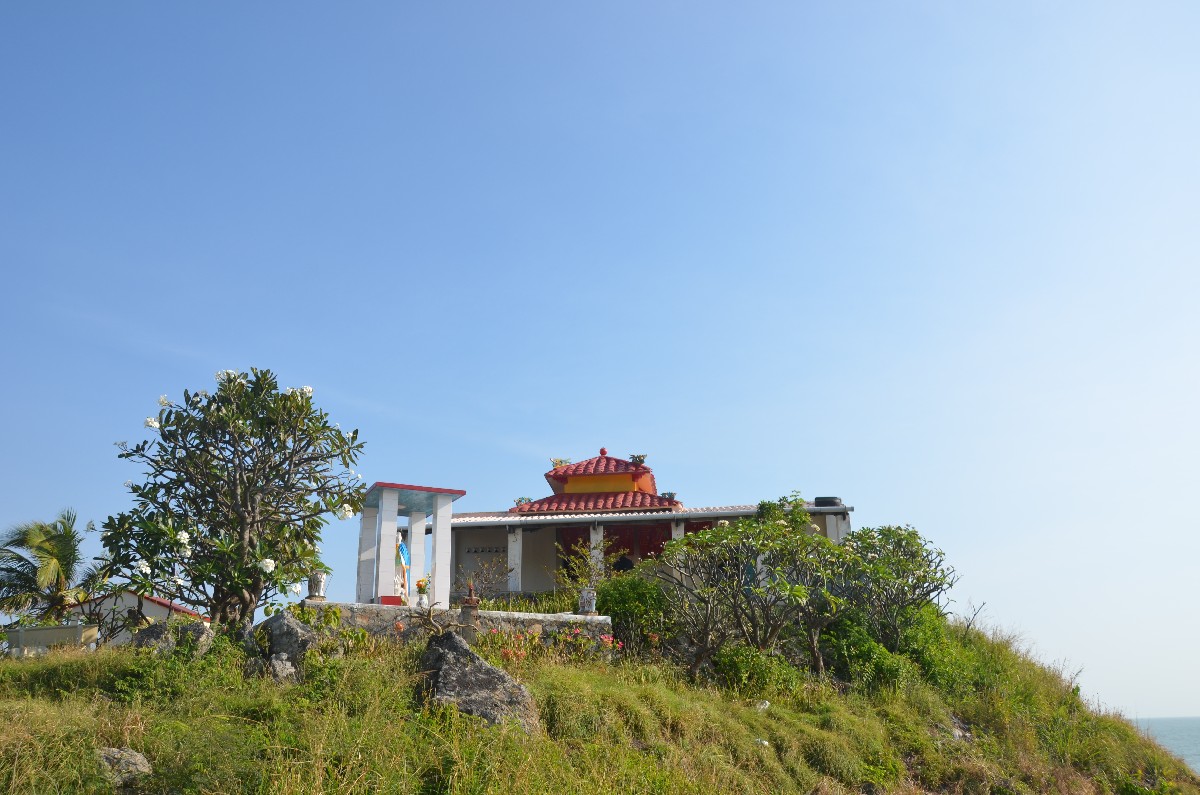 Hon Ba Island Vung Tau Hon Ba Temple is just as small as a residential house