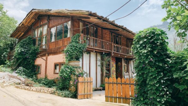Sapa homestay Lee’s House Sapa blends relaxation with indigenous architecture