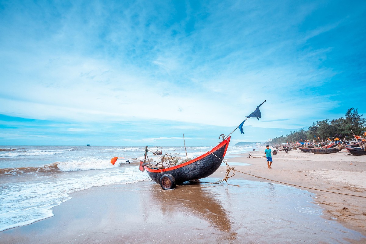 There is no short of excitement during you trip to Sam Son Beach Vietnam