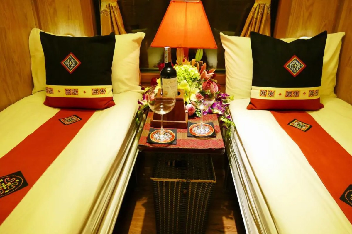 night train to Sapa Chapa Express offers a lavish and comfortable journey
