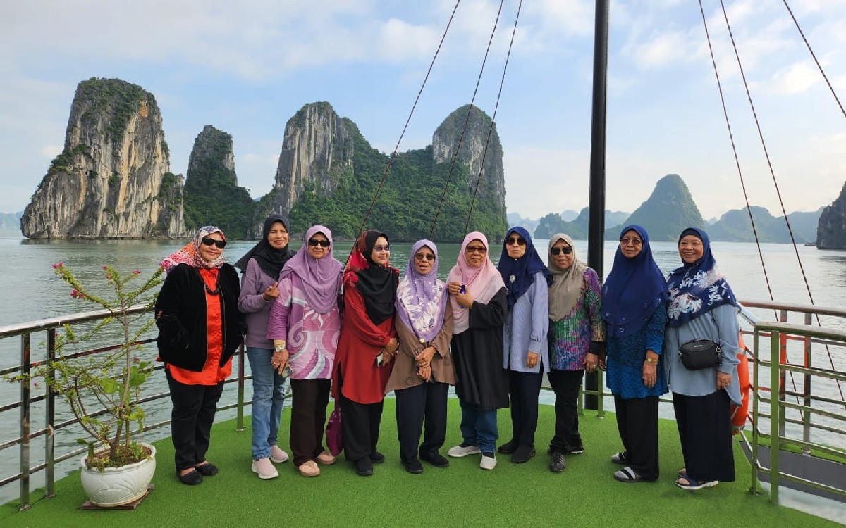 Halong Bay Day Trip Cruising through the stunning landscapes of Halong Bay is a highlight of this day tour.