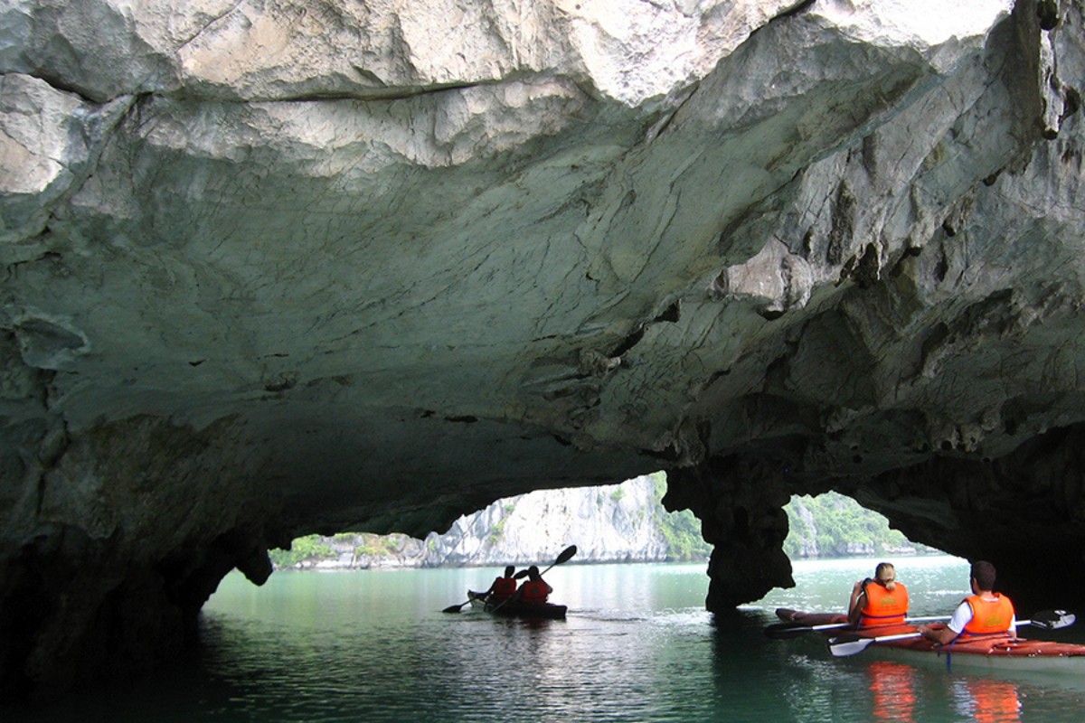 halong bay kayaking Kayak in Co Cave