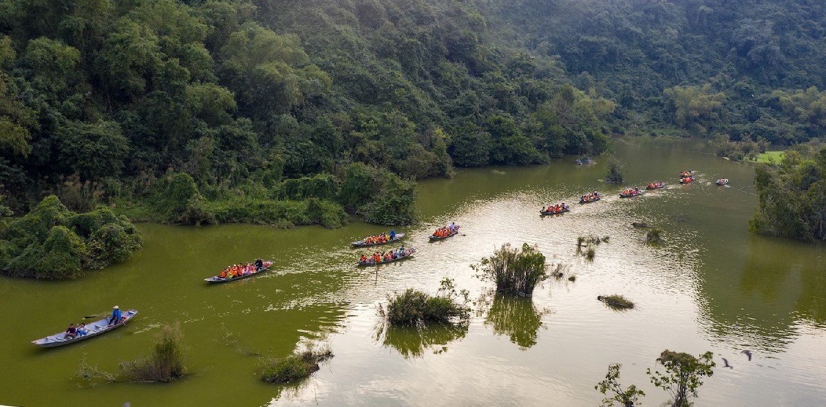 A boat trip is an exciting experience in Thung Nham Bird Park