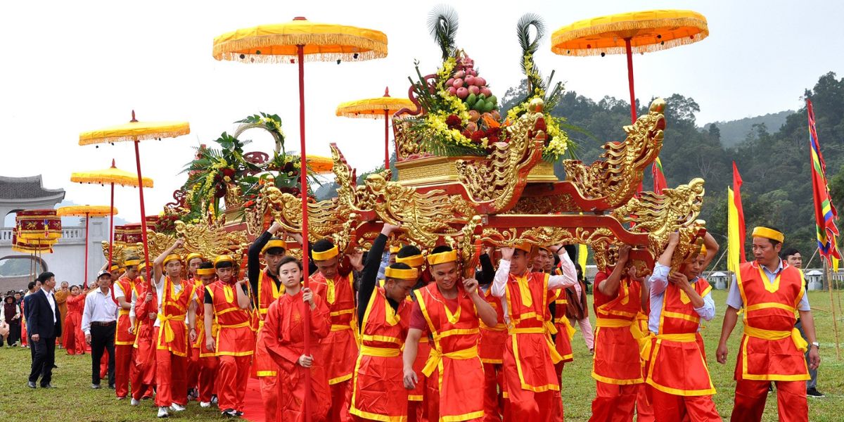 Halong Bay Holidays Yen Tu Festival