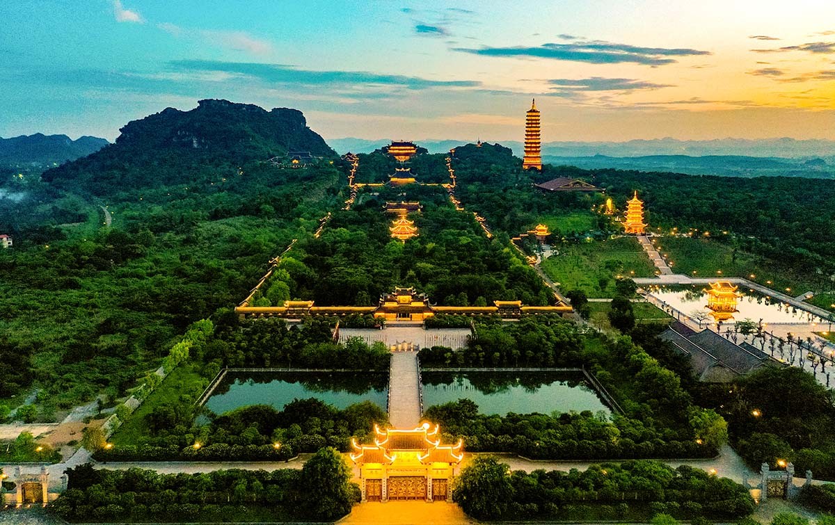 Hanoi to Ninh Binh Bai Dinh Pagoda in Ninh Binh, the largest complex of pagodas in Southeast Asia