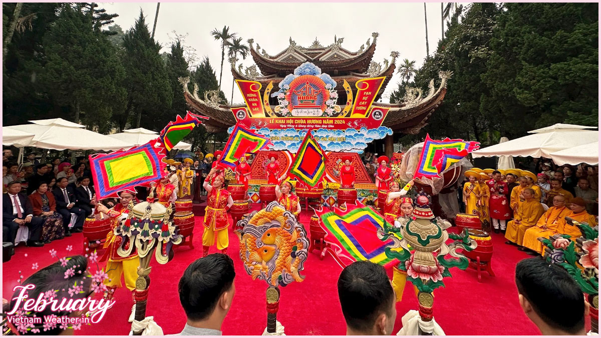 The Vietnam weather in February makes the Perfume Pagoda Festival more enchanting