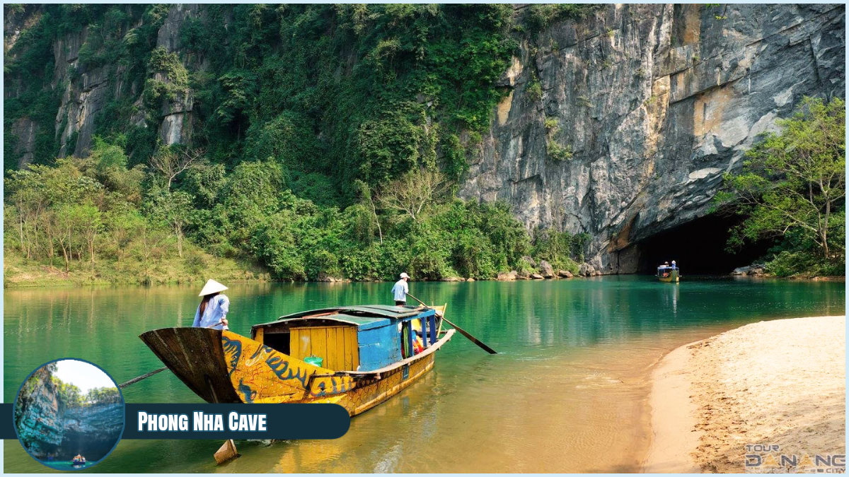 Exploring the River nearby Phong Nha Cave by Boat