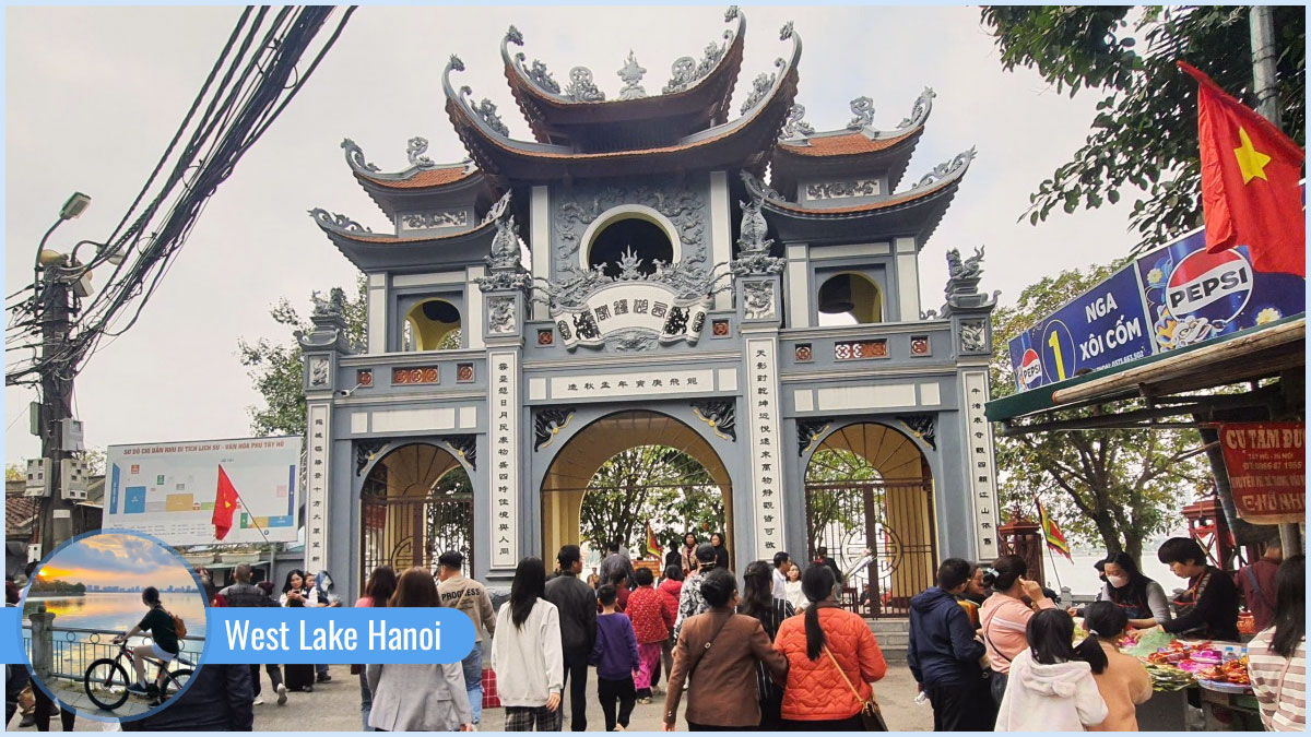 West Lake Hanoi Attractions - Tay Ho Temple