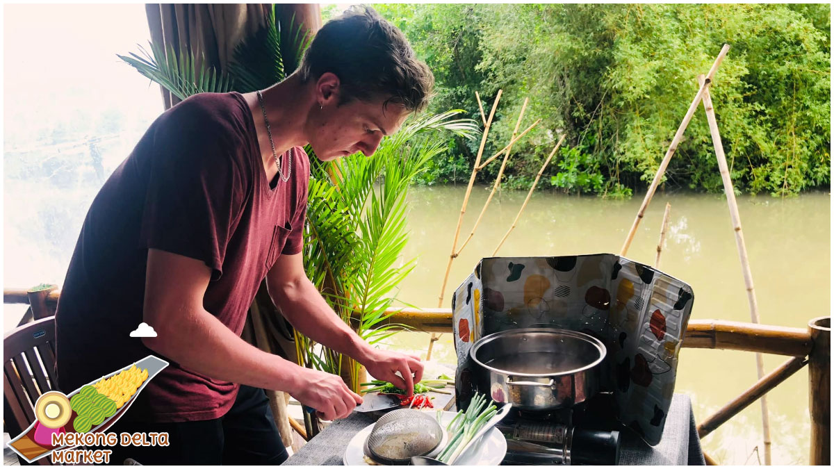 What to Do at Mekong Delta Market - Joining a Cooking Class on the Water