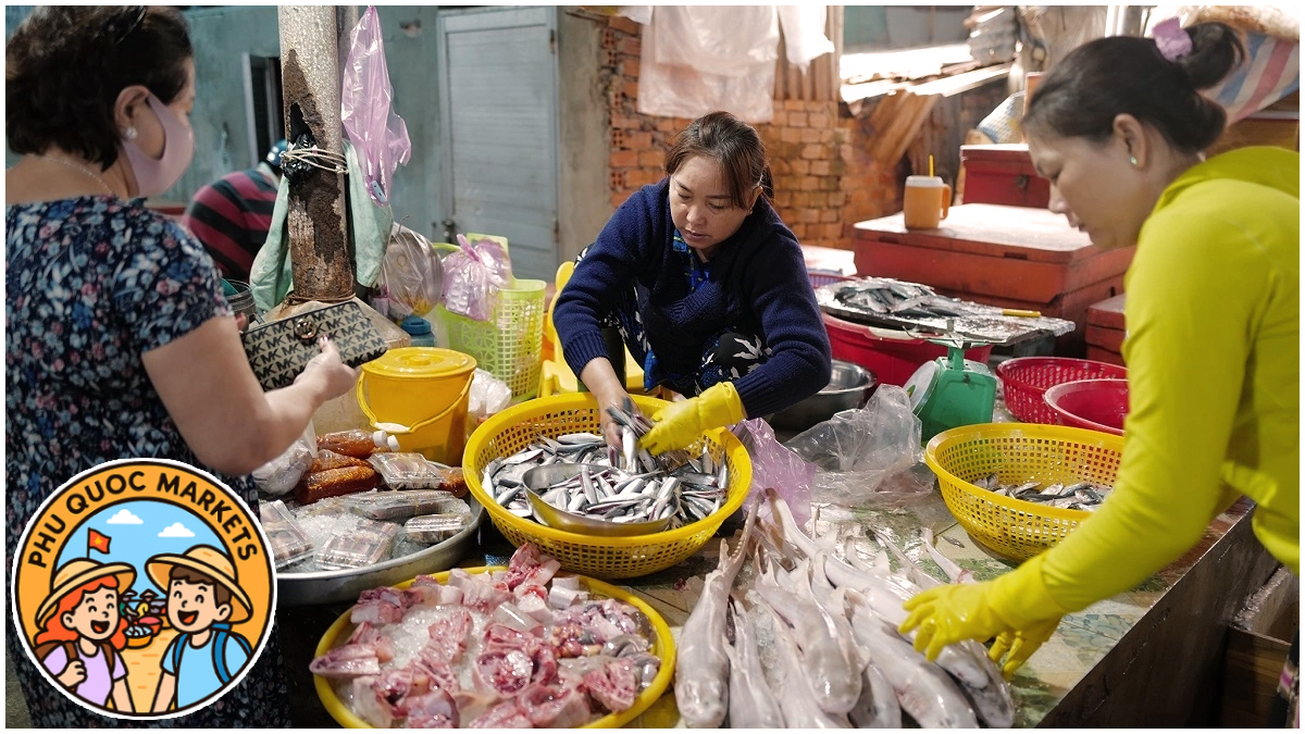 Choosing Fresh Seafood at Phu Quoc Markets Choosing Fresh Seafood at Phu Quoc Markets